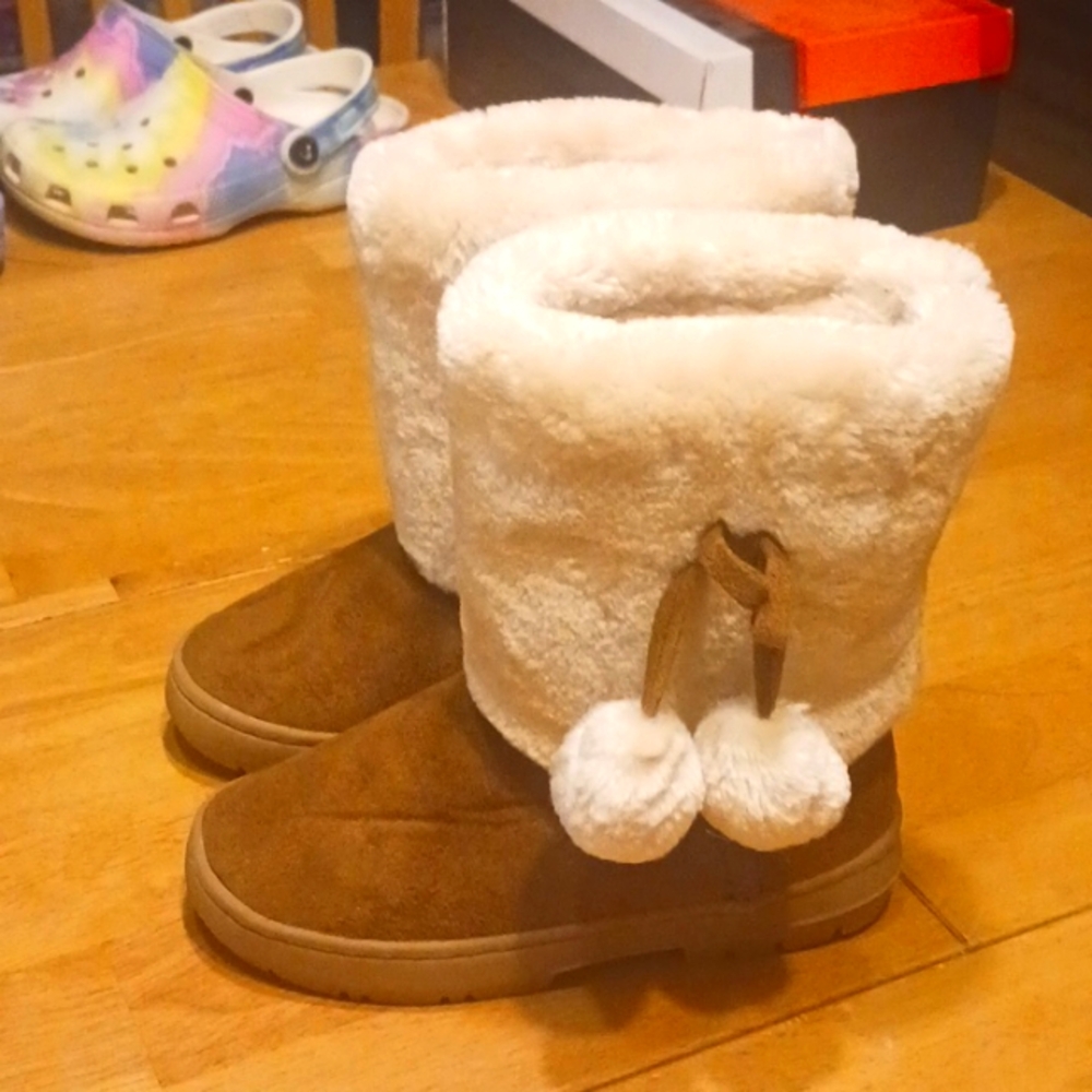 Lilly & Dan Children's Winter Boots. Tan SIZE 13/1